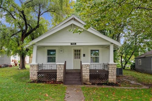 934 Pacific Ave, Osawatomie, KS, 66064-1433 | Card Image