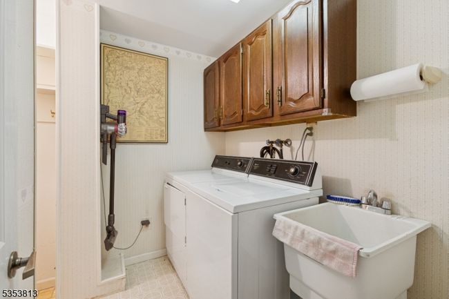 54 Aspen Dr, Townhouse with 2 bedrooms, 3 bathrooms and null parking in Basking Ridge NJ | Image 23