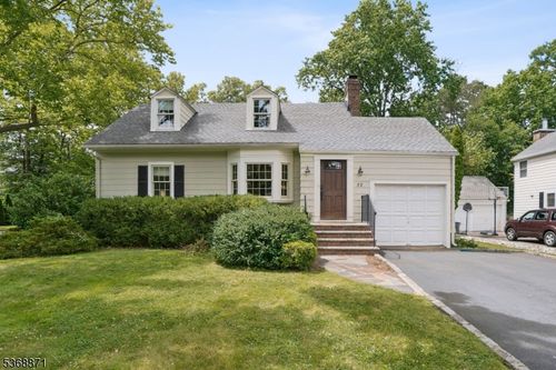 32 Sherwood Ave, Madison, NJ, 07940-1761 | Card Image
