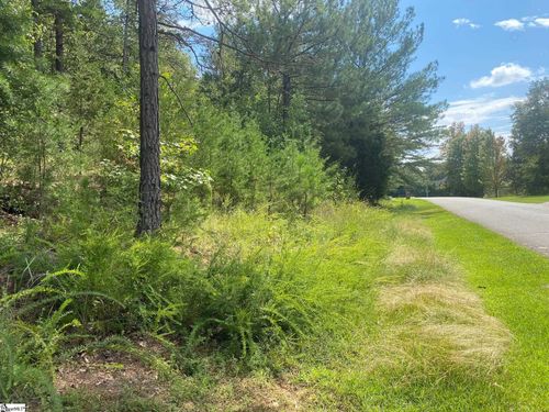 203 W Peninsula Dr, Laurens, SC, 29360-6654 | Card Image