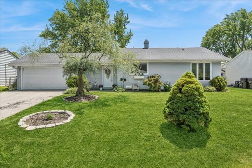 17 Rugby Rd, Lake Zurich, IL, 60047-1284 | Card Image