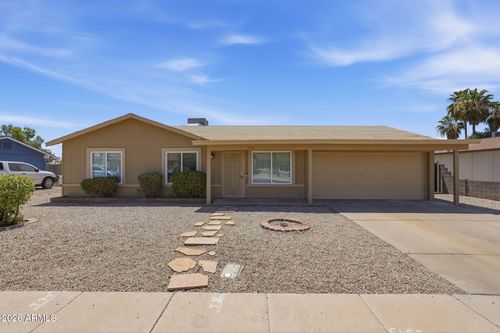 512 N Los Feliz Dr, Chandler, AZ, 85226-4041 | Card Image