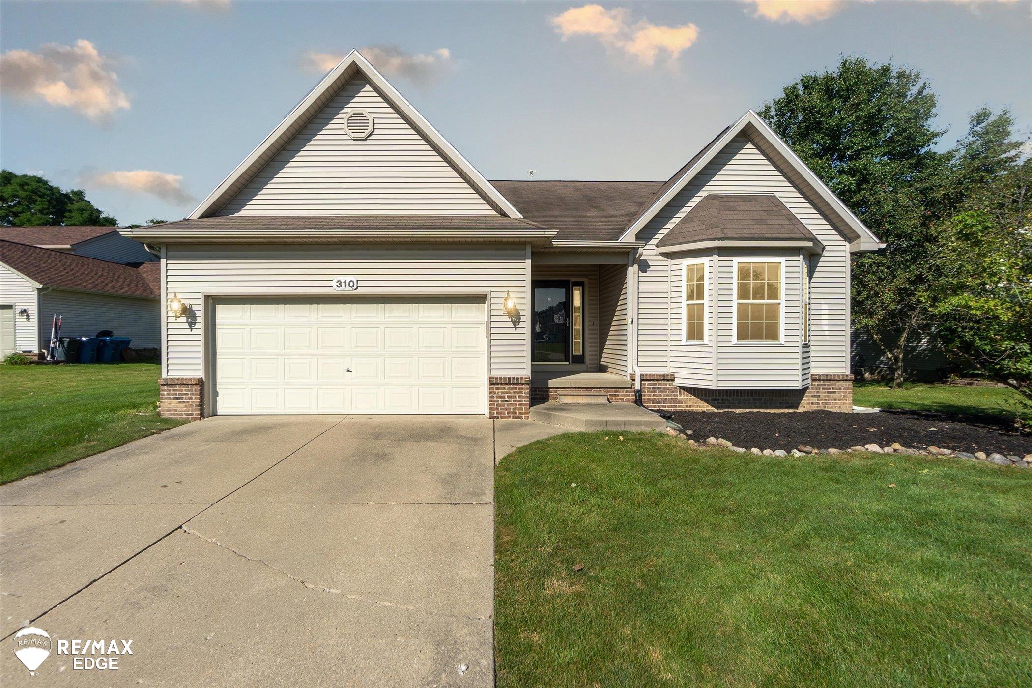 Andrea Ave, Linden, MI 48451