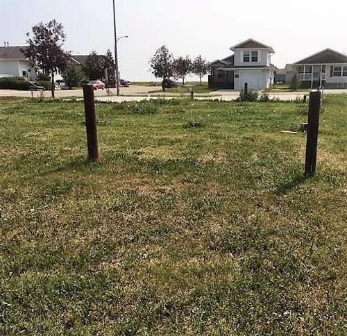 {{alt}} | Card Image