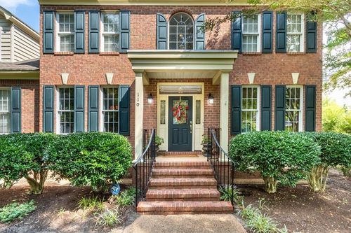 110 Benjamins Ct, Seaford, VA, 23696-2366 | Card Image