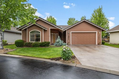 1945 Nw 18th St, Redmond, OR, 97756-1580 | Card Image
