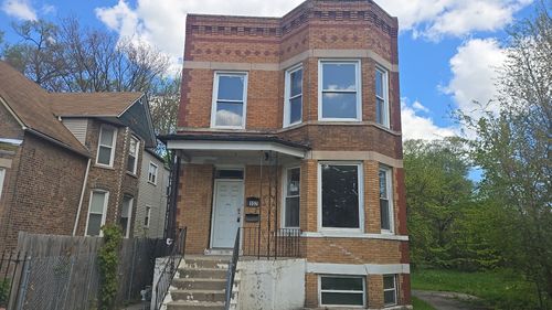 132 W 113th St, CHICAGO, IL, 60628-4828 | Card Image