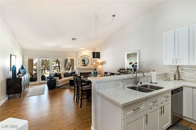 UNIT-201 - 7648 Rolling View Dr, Condo with 2 bedrooms, 2 bathrooms and null parking in Las Vegas NV | Image 9