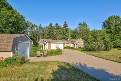 7051 Barkley Road, Home with 3 bedrooms, 1 bathrooms and null parking in Tuscola Twp MI | Image 2