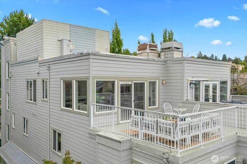 apt-401-2309 Boylston Ave E, Seattle, WA, 98102-3381 | Card Image