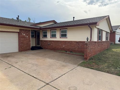 5813 Nw 66th St, Warr Acres, OK, 73132-7768 | Card Image