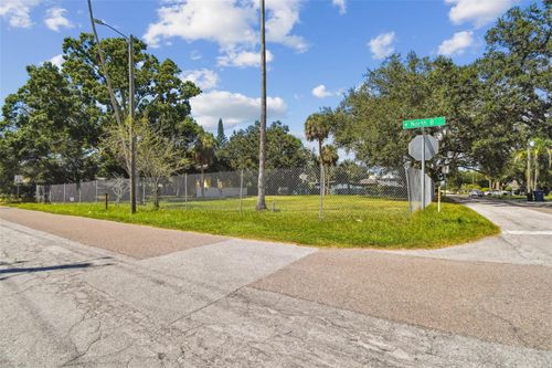 4501 W North B St, Tampa, FL, 33609-2031 | Card Image