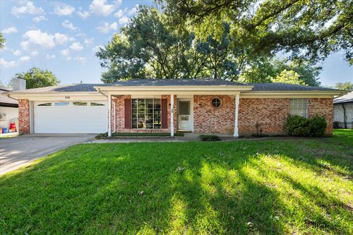 3724 Billie Faye Dr, North Richland Hills, TX, 76180-1548 | Card Image