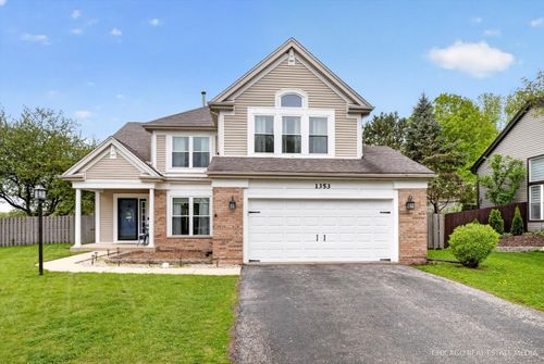 1353 Royal Oak Ln, Lake In The Hills, IL, 60156-5529 | Card Image