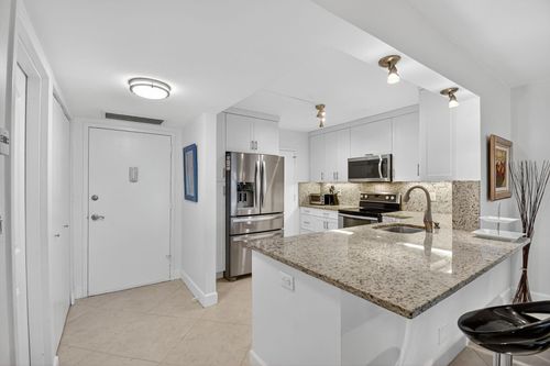 apt-706-1170 N Federal Hwy, Fort Lauderdale, FL, 33304-1403 | Card Image