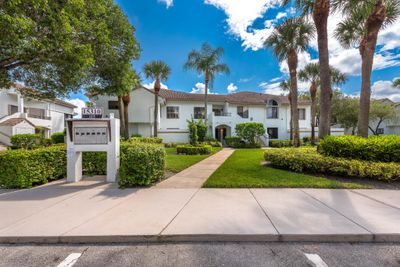 11502 - 15310 Strathearn Drive, Condo with 2 bedrooms, 2 bathrooms and null parking in Delray Beach FL | Image 1