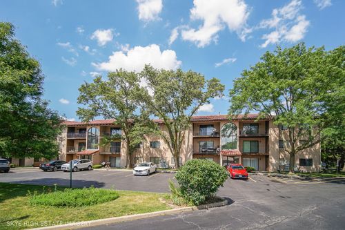 apt-30-21W581 North Ave, Lombard, IL, 60148-1152 | Card Image
