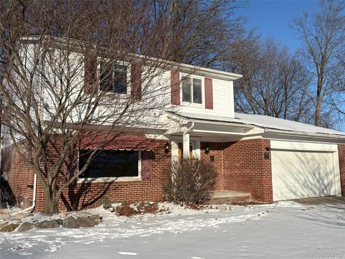 13842 Heritage St, Riverview, MI, 48193-7850 | Card Image