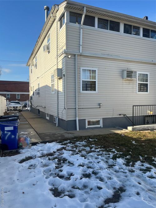 137 220th Pl, Laurelton, NY, 11413 | Card Image