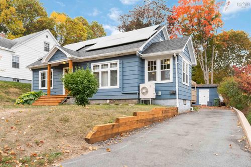 19 Glenview Ave, Kentville, NS, B4N2R4 | Card Image