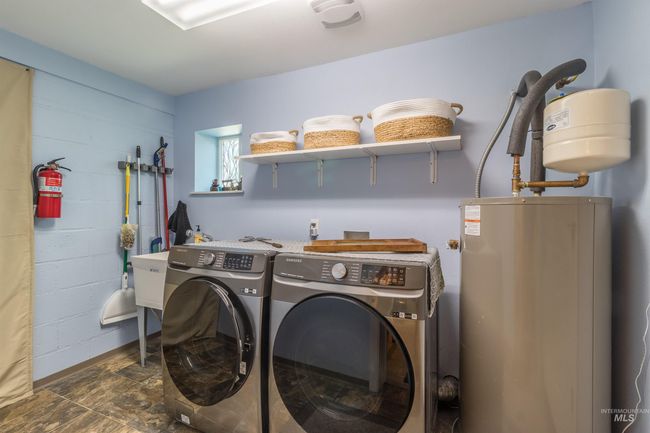 305 3 Rd St, House other with 2 bedrooms, 2 bathrooms and null parking in Juliaetta ID | Image 27
