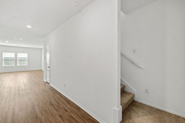 117 Citrine Crst, House other with 4 bedrooms, 3 bathrooms and 4 parking in Maxwell TX | Image 4