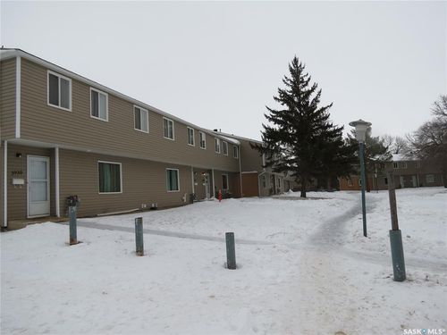 3926 Castle Rd, Regina, SK, S4S6A4 | Card Image