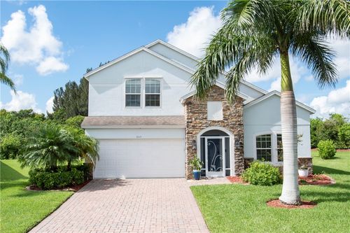 655 Valencia Cir Sw, Vero Beach, FL, 32968-6017 | Card Image