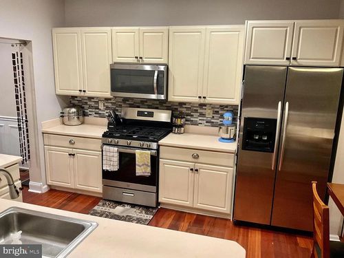 9 Adams Ln, DOWNINGTOWN, PA, 19335-5335 | Card Image