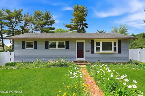 3 Xavier Dr, Jackson, NJ, 08527-1826 | Card Image