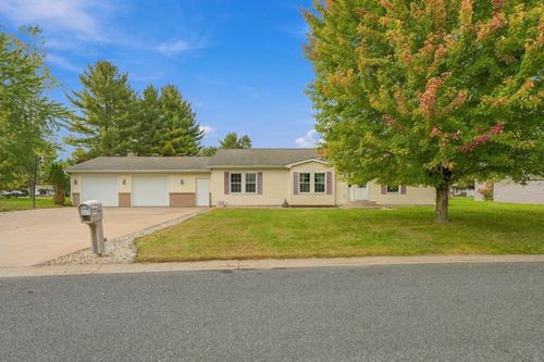 1027 Prairie Cir, MENOMONIE, WI, 54751-4358 | Card Image