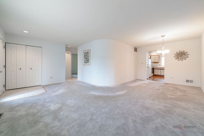 2021 Liberty Ln, House other with 3 bedrooms, 2 bathrooms and 2 parking in Gurnee IL | Image 4