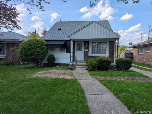 20211 Beaufait St, Harper Woods, MI, 48225-1615 | Card Image
