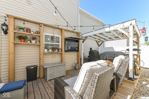 12694 Justice Xing, Fishers, IN, 46037-5974 | Card Image