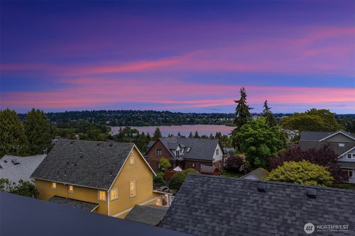 b-516 N 61st St, Seattle, WA, 98103-5609 | Card Image