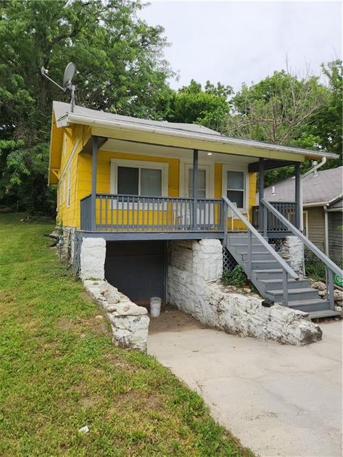 3908 Jackson Ave, Kansas City, MO, 64130-1538 | Card Image