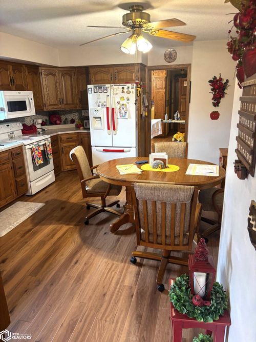 301 Sw 8th Street, West Bend, IA, 50597 | Card Image