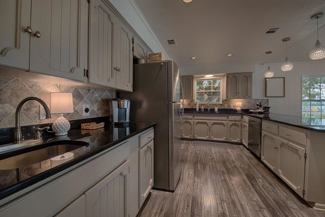 2814 Lakeview Ln, House other with 4 bedrooms, 3 bathrooms and null parking in Granite Shoals TX | Image 7
