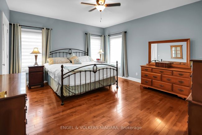 28 Cherry Ridge Blvd, House other with 4 bedrooms, 4 bathrooms and 4 parking in Fenwick ON | Image 11