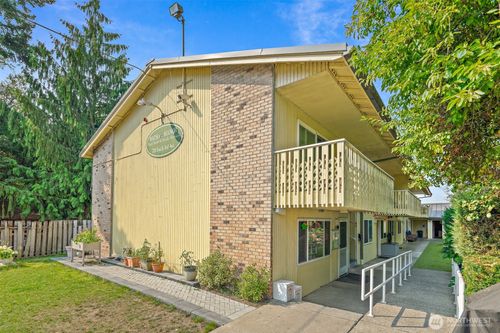 739 3rd Ave S, Kent, WA, 98032-6150 | Card Image