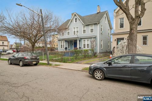 44 State St, East Orange, NJ, 07017-1118 | Card Image