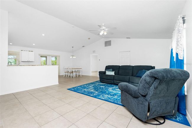 10430 Chablis Ave, House other with 3 bedrooms, 2 bathrooms and null parking in Englewood FL | Image 4