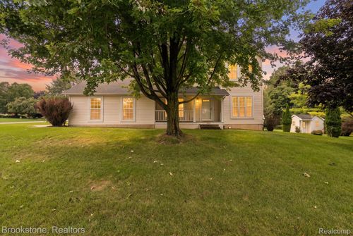 14388 Oak Leaf Trl, Linden, MI, 48451-8635 | Card Image
