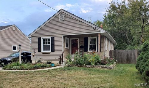 7708 Comfort Ave, Saint Louis, MO, 63143-2806 | Card Image