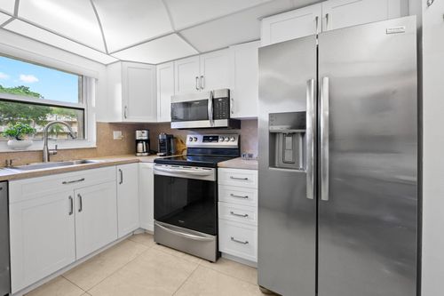 104-9330 Sunrise Lakes Blvd, Sunrise, FL, 33322-2160 | Card Image