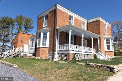 322 E Main St, FINCASTLE, VA, 24090-3093 | Card Image