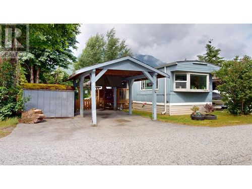 4-40157 Government Rd, Garibaldi Highlands, BC, V0N1T0 | Card Image