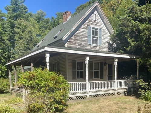 784 Pleasant St, Hanson, MA, 02341-1933 | Card Image