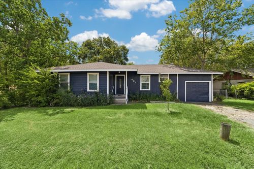 421 Dwire Dr, La Porte, TX, 77571-7033 | Card Image