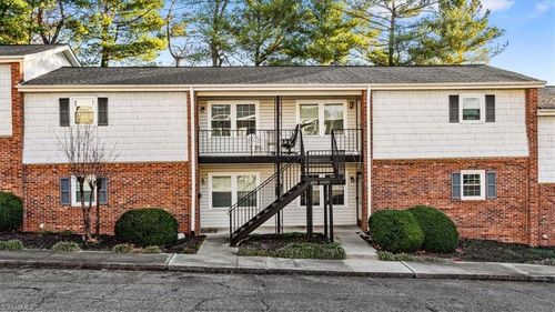 unit-c-204 Northpoint Ave, High Point, NC, 27262-1003 | Card Image